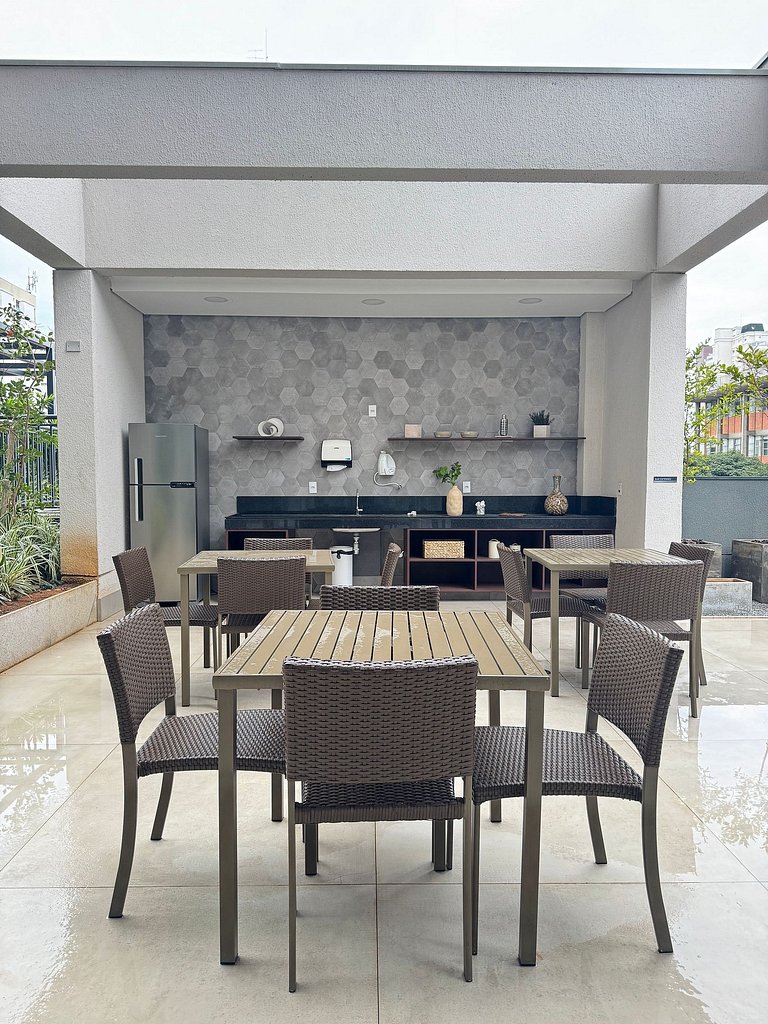 Lindíssimo apt Vila Mariana/ Metrô Paraíso/Piscina