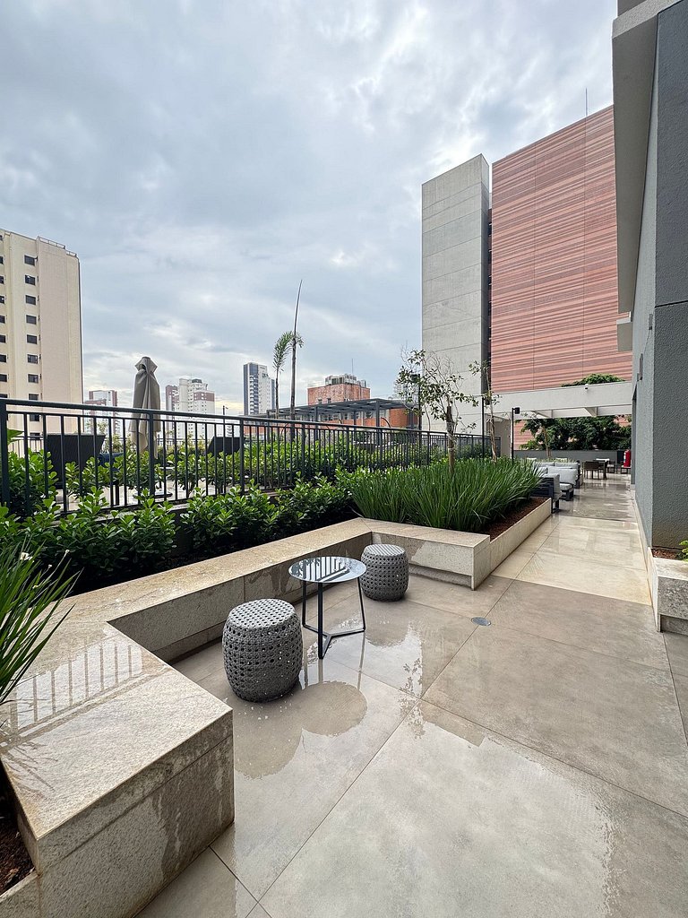 Lindíssimo apt Vila Mariana/ Metrô Paraíso/Piscina