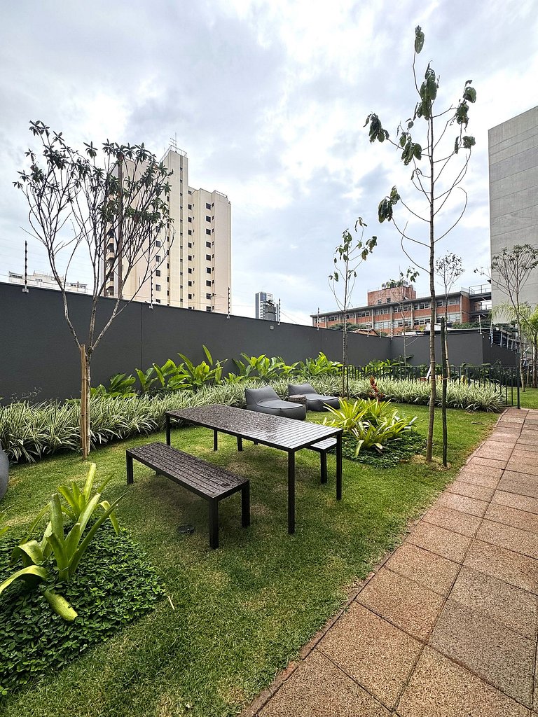 Lindíssimo apt Vila Mariana/ Metrô Paraíso/Piscina