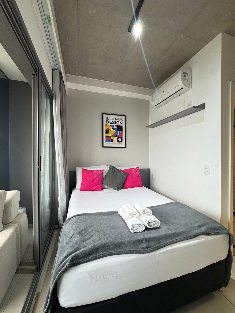 Studio no Paraiso/ Metro/ Sacada / Prox. Paulista