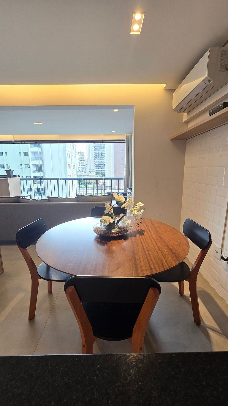 Studio Amplo e luxuoso/Garagem/Vila Mariana