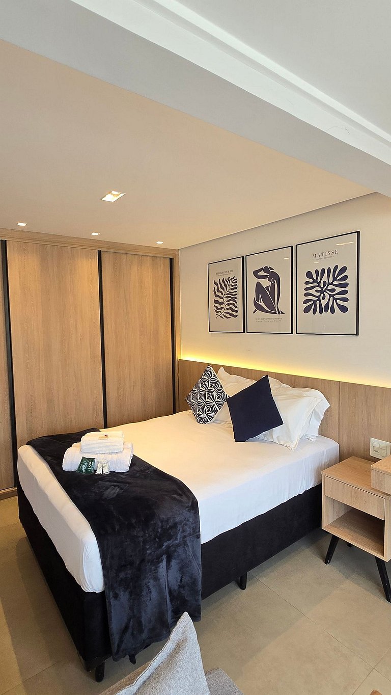 Studio Amplo e luxuoso/Garagem/Vila Mariana