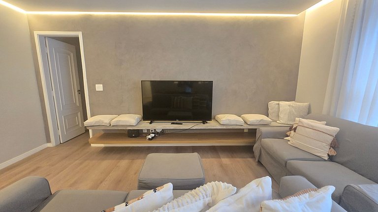 Apê de 3 dorms ao lado da Paulista / Novo e amplo