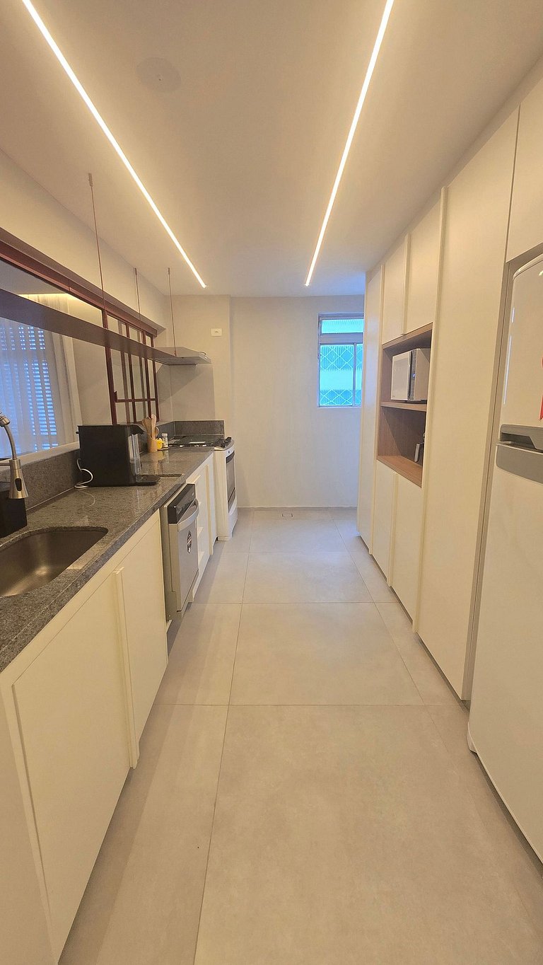 Apê de 3 dorms ao lado da Paulista / Novo e amplo