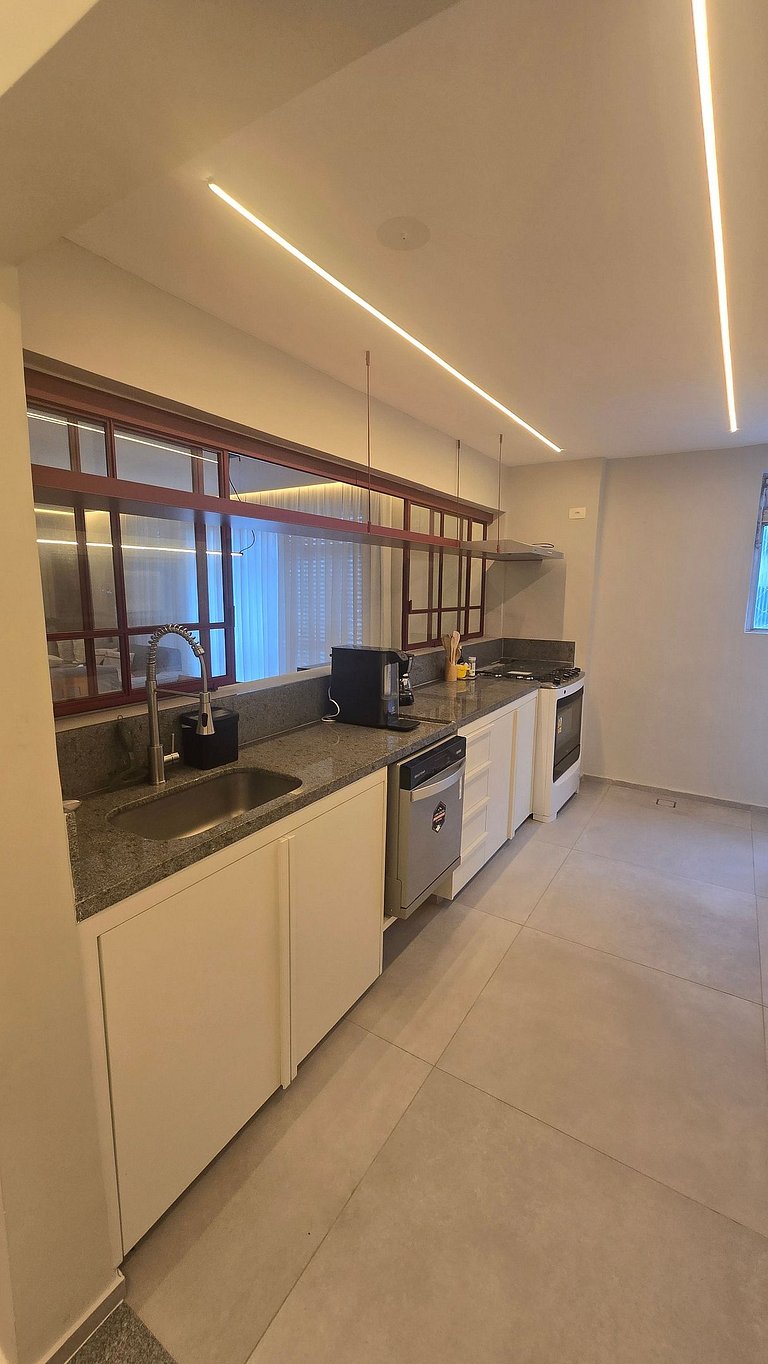 Apê de 3 dorms ao lado da Paulista / Novo e amplo