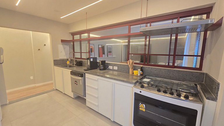 Apê de 3 dorms ao lado da Paulista / Novo e amplo