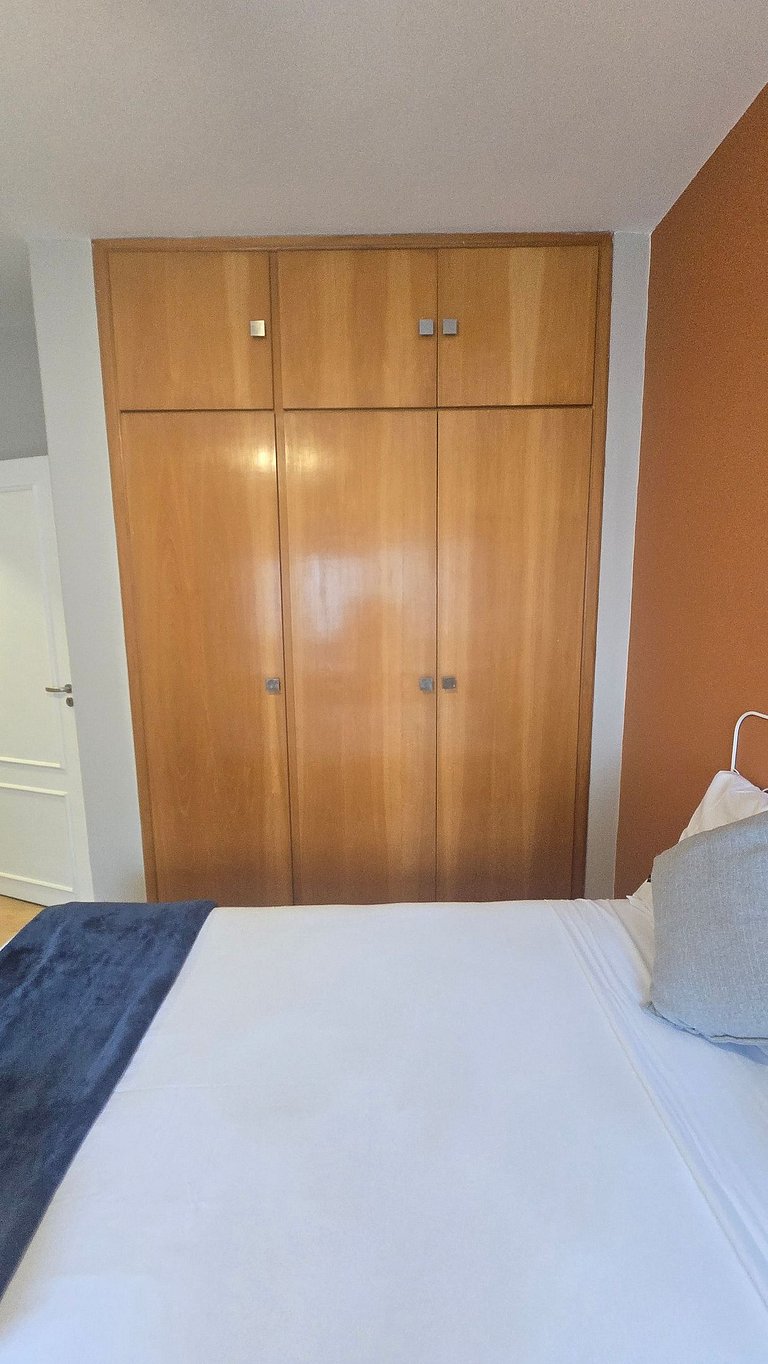 Apê de 3 dorms ao lado da Paulista / Novo e amplo