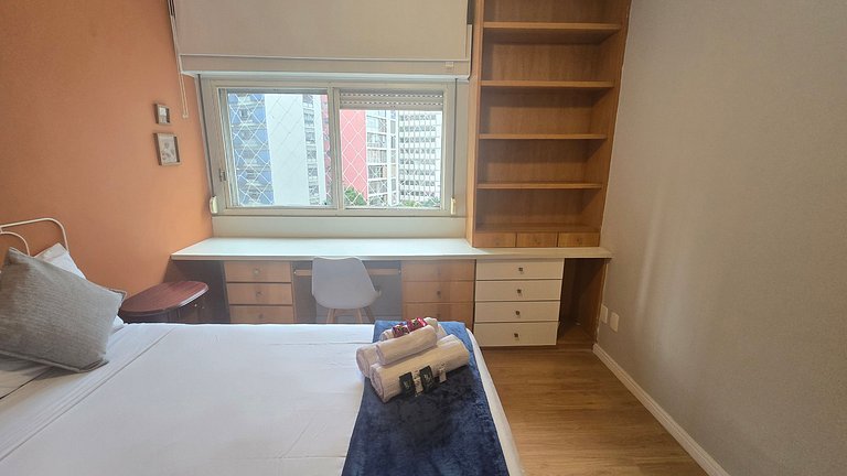 Apê de 3 dorms ao lado da Paulista / Novo e amplo