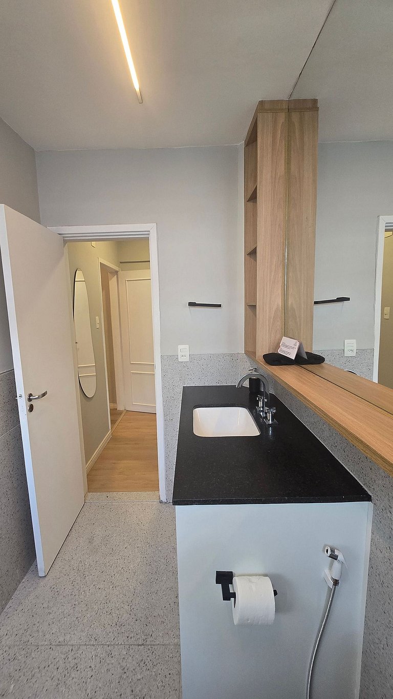 Apê de 3 dorms ao lado da Paulista / Novo e amplo