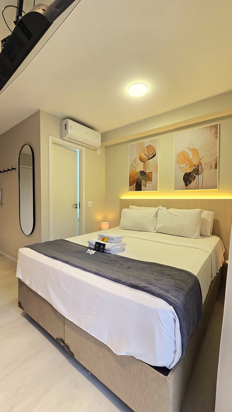 Studio Conforto em Pinheiros/ Sacada / 2 min metro