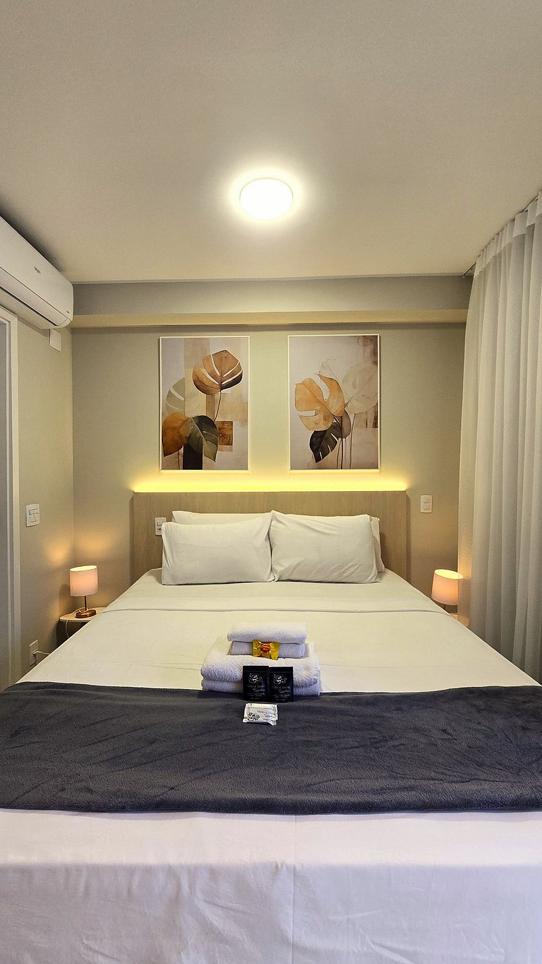 Studio Conforto em Pinheiros/ Sacada / 2 min metro