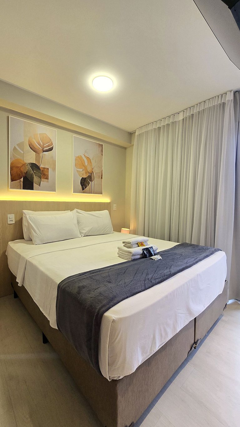 Studio Conforto em Pinheiros/ Sacada / 2 min metro