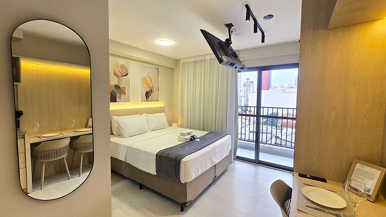 Studio Conforto em Pinheiros/ Sacada / 2 min metro