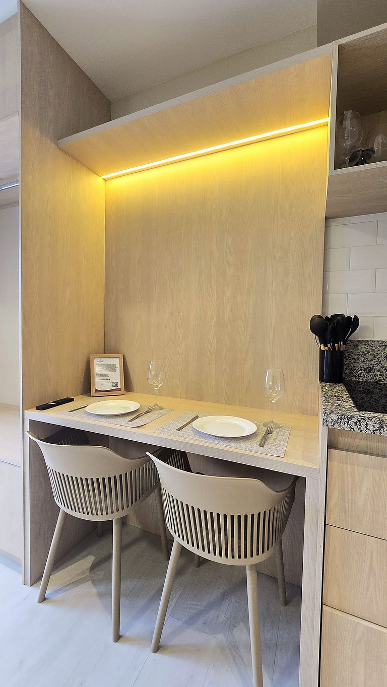 Studio Conforto em Pinheiros/ Sacada / 2 min metro