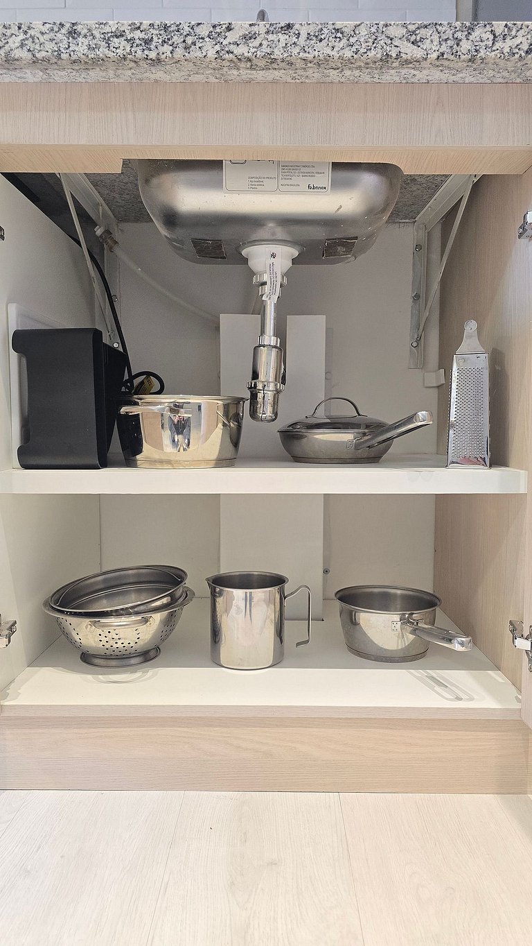 Studio Conforto em Pinheiros/ Sacada / 2 min metro